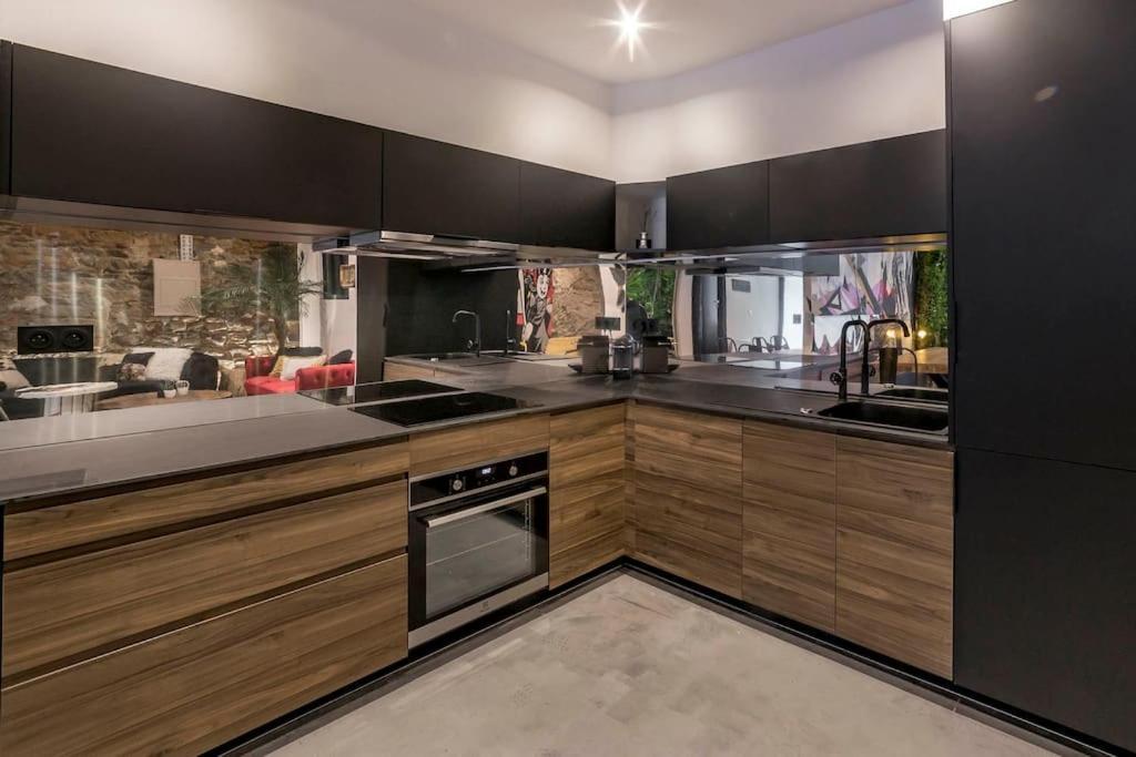 Le Saint-Georges Apartment ลียง ภายนอก รูปภาพ