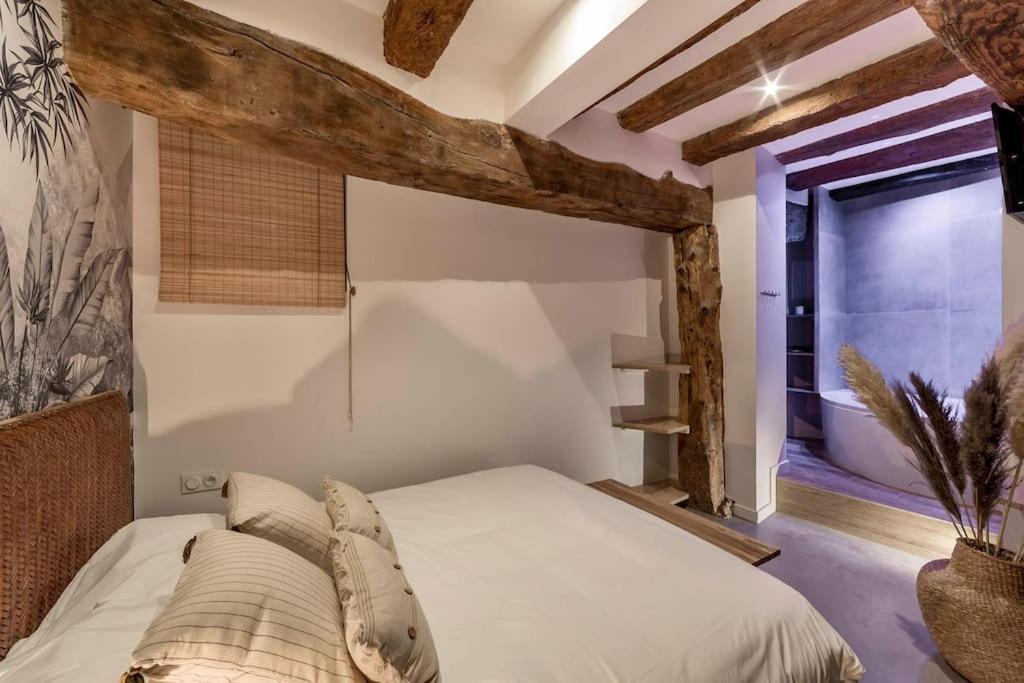 Le Saint-Georges Apartment ลียง ภายนอก รูปภาพ